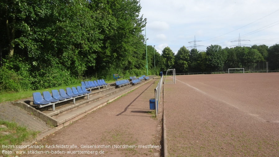 Gelsenkirchen, Bezirkssportanlage Reckfeldstraße (Nebenplatz)