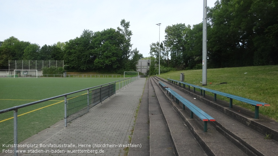 Herne, Kunstrasenplatz Bonifatiusstraße