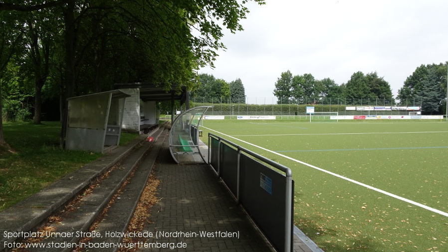 Holzwickede, Sportplatz Unnaer Straße