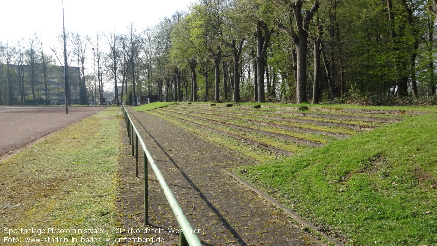 Köln, Sportanlage Piccoloministraße (Nordrhein-Westfalen)