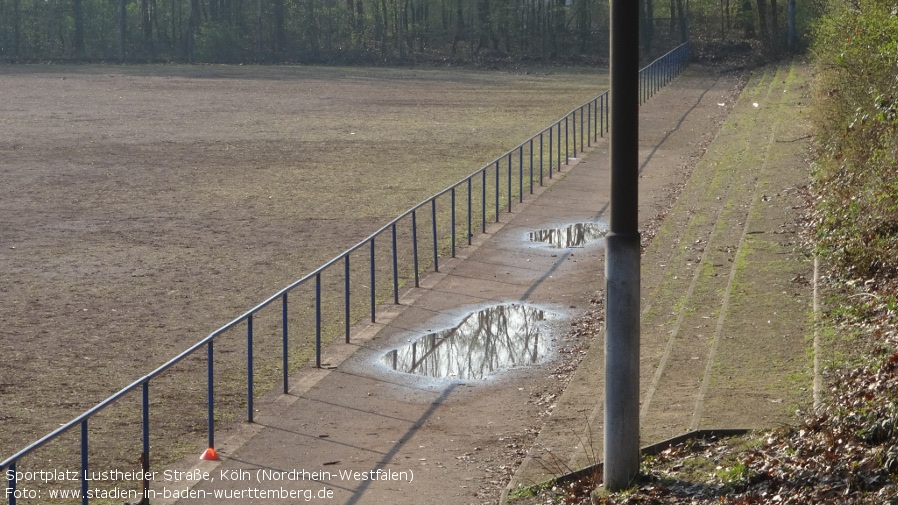 Köln, Sportplatz Lustheider Straße (Nordrhein-Westfalen)