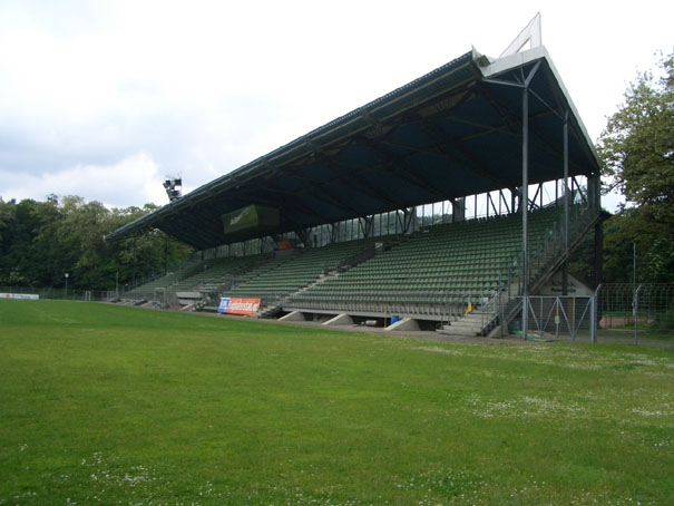 Höhenberger Sportpark (Flughafenstadion), Köln