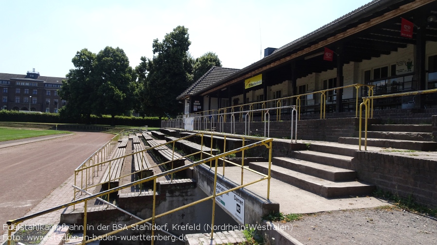 Krefeld, Edelstahlkampfbahn in der BSA Stahldorf