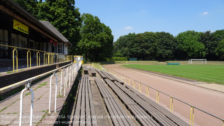 Krefeld, Edelstahlkampfbahn in der BSA Stahldorf