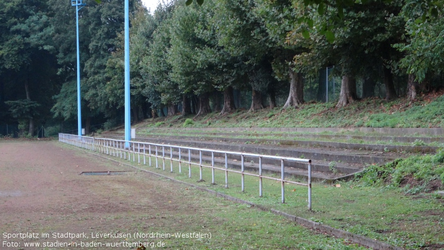 Sportplatz im Stadtpark, Leverkusen (Nordrhein-Westfalen)