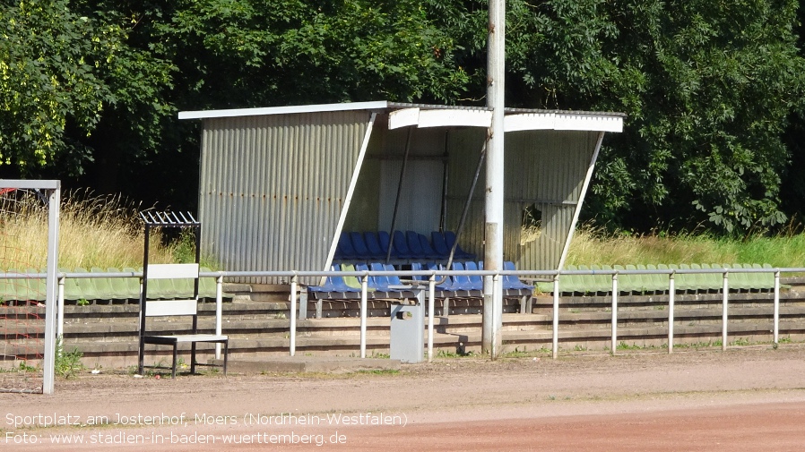 Moers, Sportplatz am Jostenhof