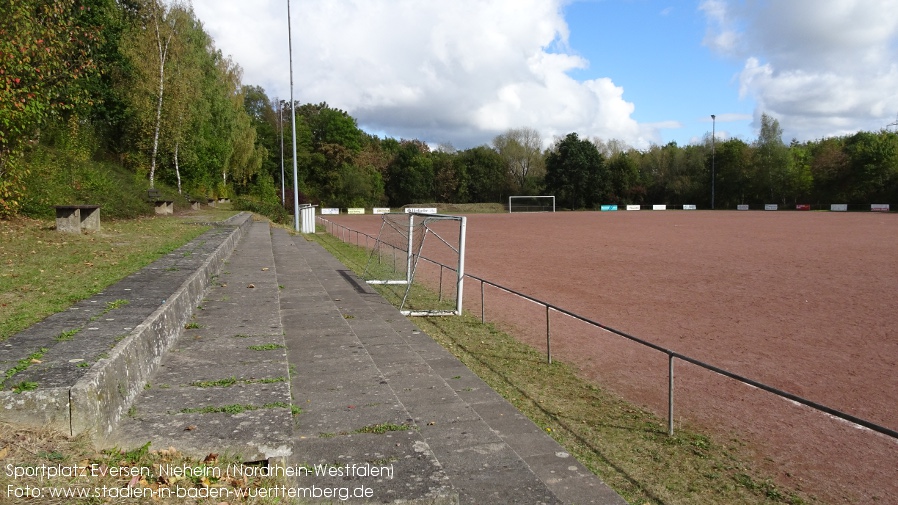 Nieheim, Sportplatz Eversen