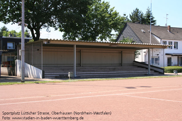 Oberhausen, Sportplatz Lütticher Straße