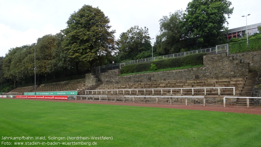 Jahnkampfbahn (Walder Stadion), Solingen