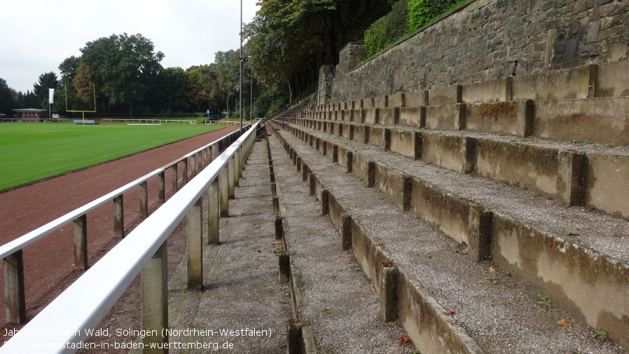 Jahnkampfbahn (Walder Stadion), Solingen