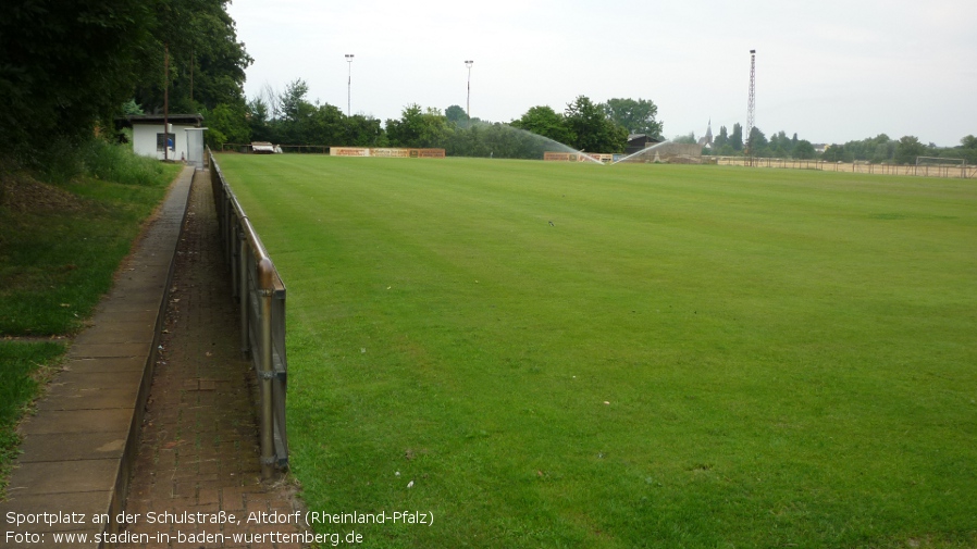 Altdorf, Sportplatz an der Schulstraße (Rheinland-Pfalz)