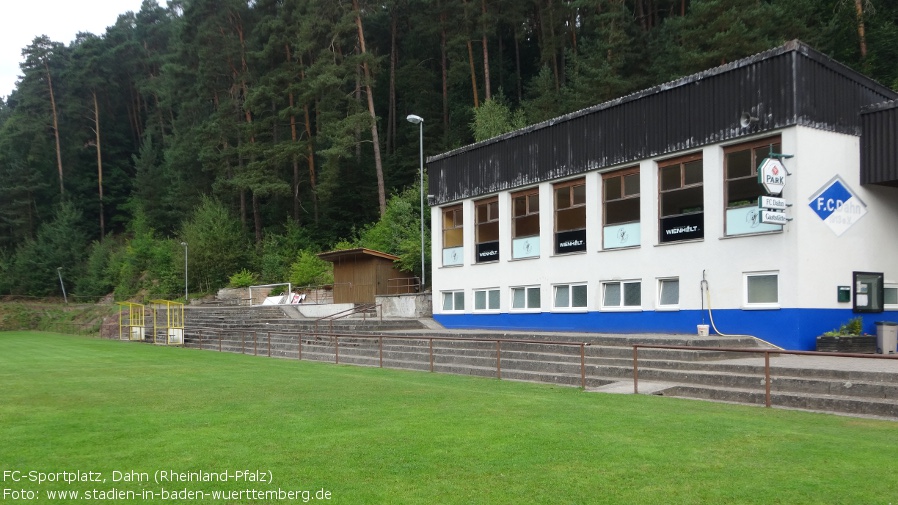 Dahn, FC-Sportplatz (Rheinland-Pfalz)