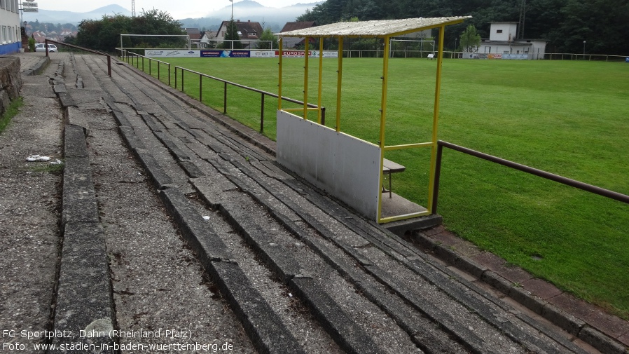 Dahn, FC-Sportplatz (Rheinland-Pfalz)