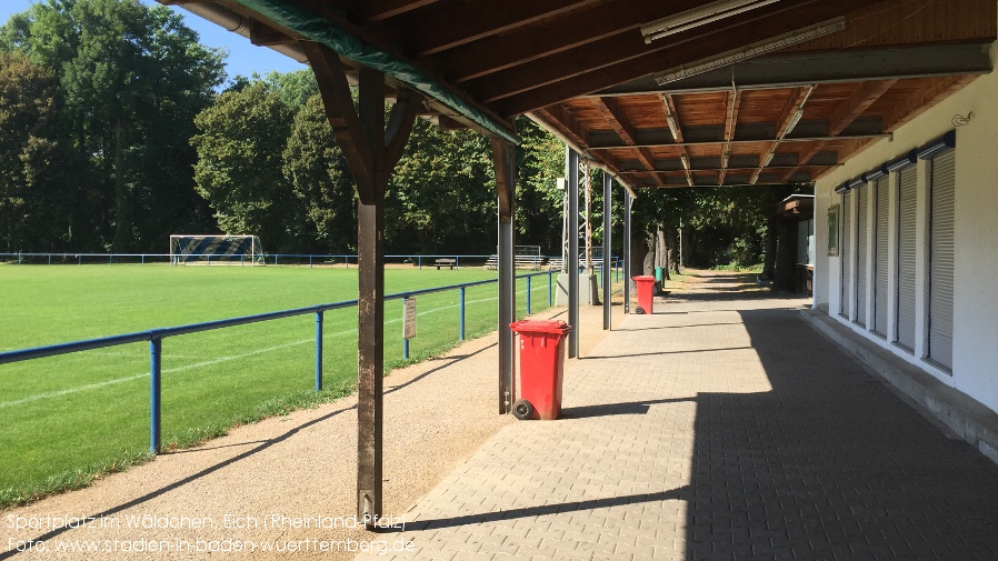 Eich, Sportplatz im Wäldchen