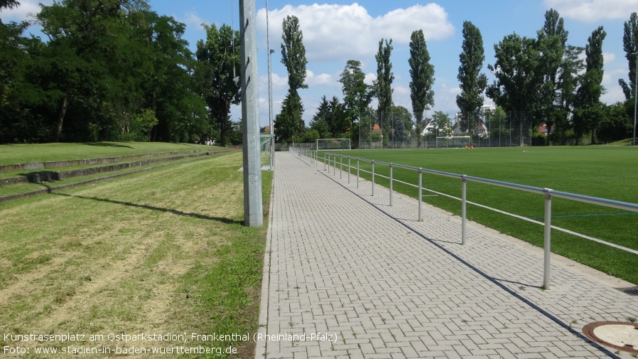 Kunstrasenplatz am Ostparkstadion, Frankenthal (Rheinland-Pfalz)