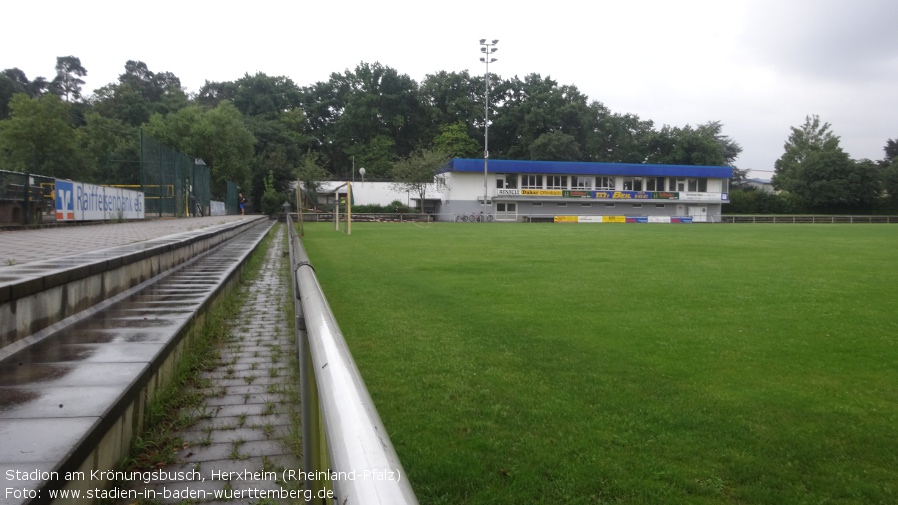 Stadion am Krönungsbusch, Herxheim