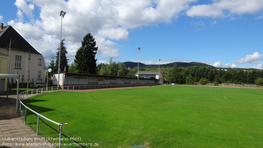 Vulkanstadion, Kruft (Rheinland-Pfalz)