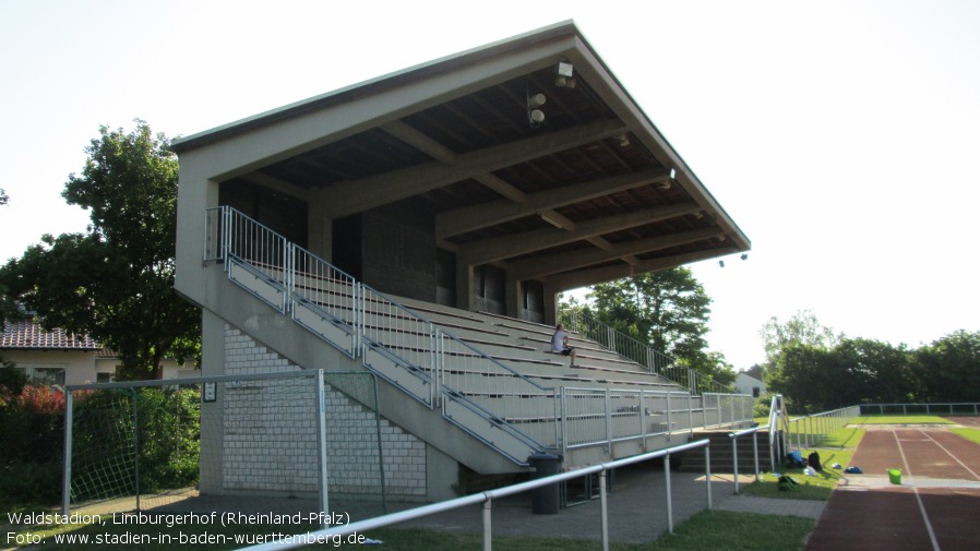 Waldstadion Limburgerhof