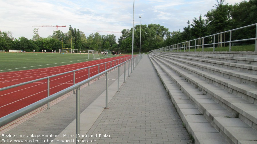 Bezirkssportanlage Mombach, Mainz