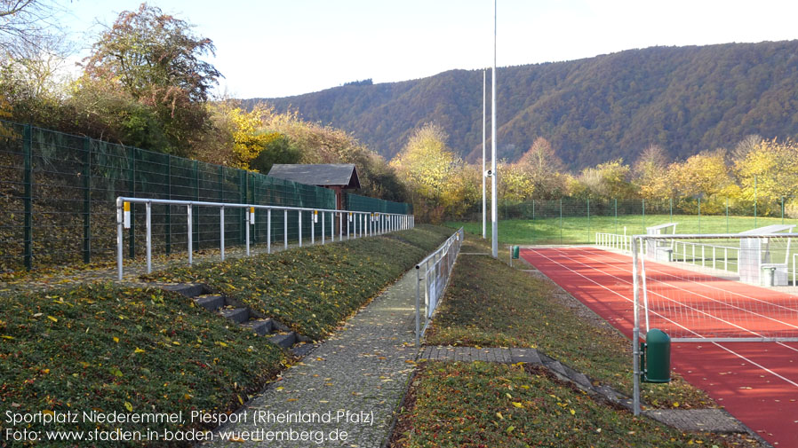 Piesport, Sportplatz Niederemmel