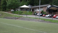 Sportplatz am Waldrand, Salmtal (Rheinland-Pfalz)