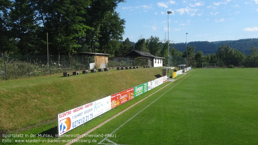 Wallmenroth, Sportplatz in der Muhlau (Rheinland-Pfalz)