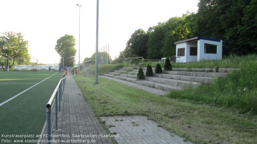 Kunstrasenplatz am FC-Sportfeld, Saarbrücken (Saarland)