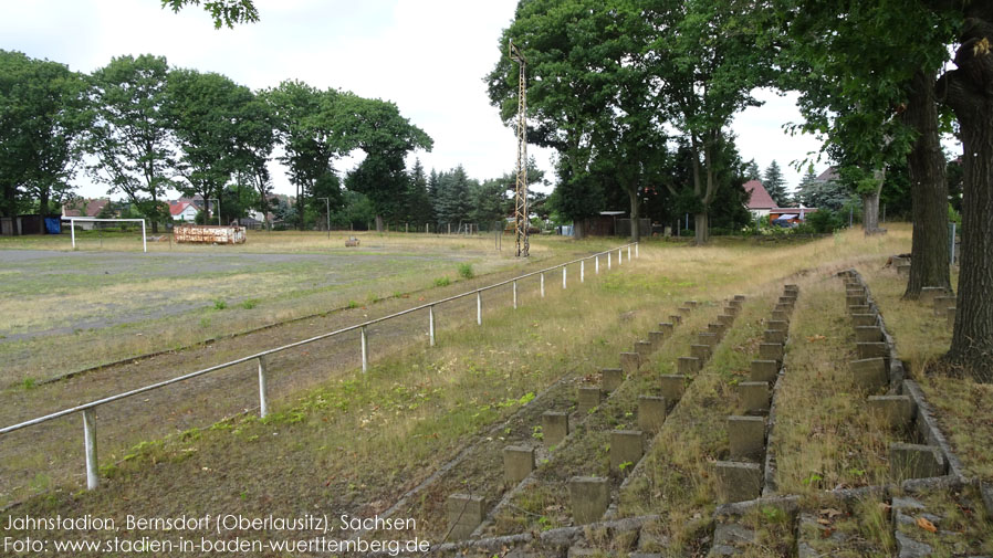 Bernsdorf (Oberlausitz), Jahnstadion