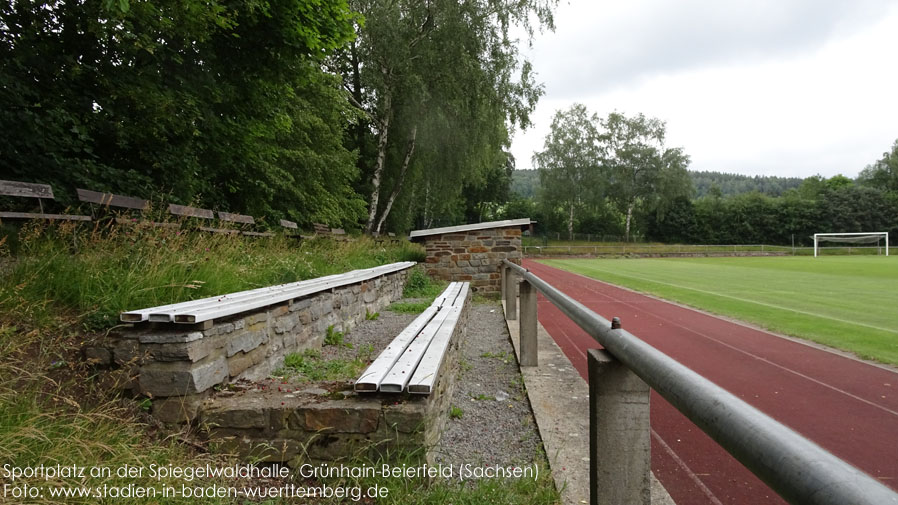 Grünhain-Beierfeld, Sportplatz an der Spiegelwaldhalle