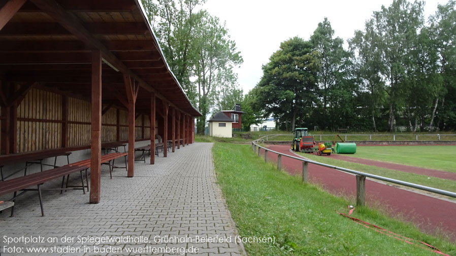 Grünhain-Beierfeld, Sportplatz an der Spiegelwaldhalle