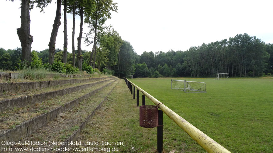 Lauta, Glück-Auf-Stadion (Nebenplatz)