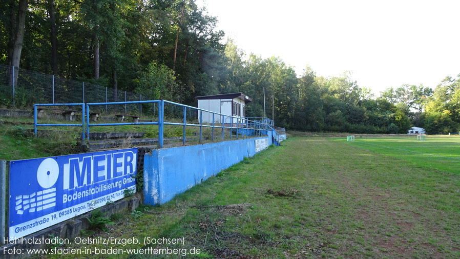 Oelsnitz/Erzgeb., Höhlholzstadion