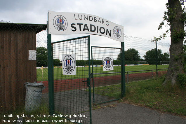 Lundbarg-Stadion, Fahrdorf