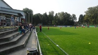 Klein Nordende, Waldstadion an der Schule